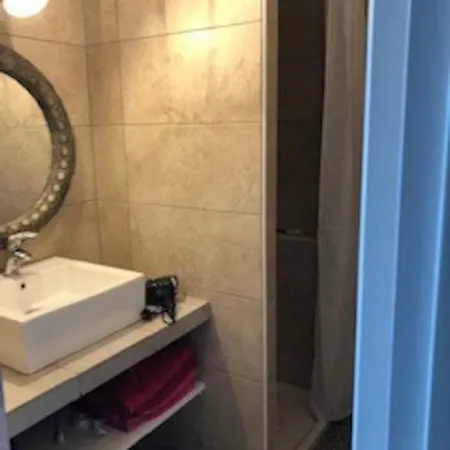 La Cigale Apartment *